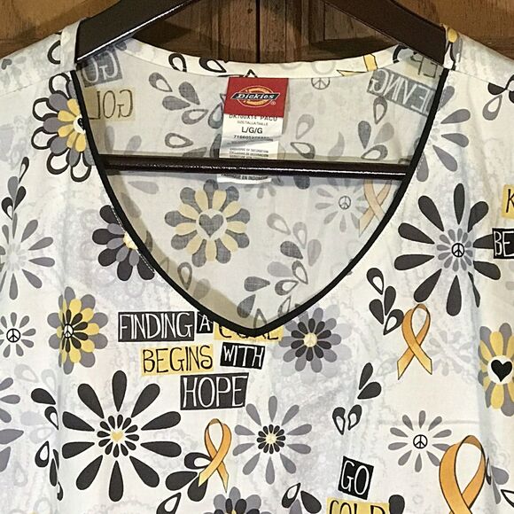 Dickies Cancer Cure Top Women's L Multicolor Cotton Poly  Pockets V-Neck Scrubs - Picture 2 of 11